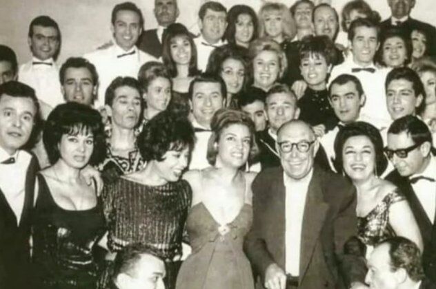 Vintage κλικ από την Πρωτοχρονιά του 1964